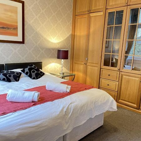 Royal Mile Mansions 2 Bedroom - Edinburgh City Centre ภายนอก รูปภาพ