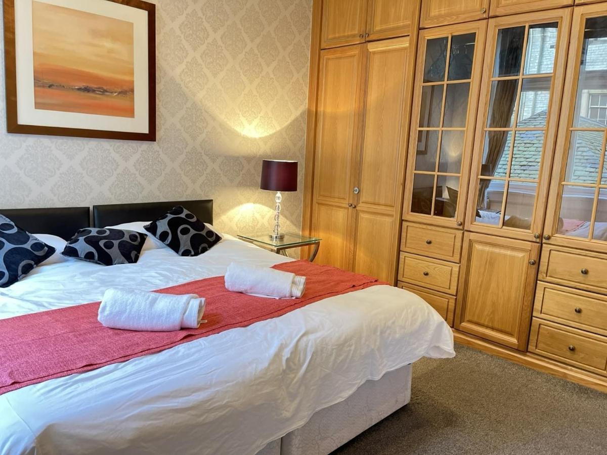 Royal Mile Mansions 2 Bedroom - Edinburgh City Centre ภายนอก รูปภาพ