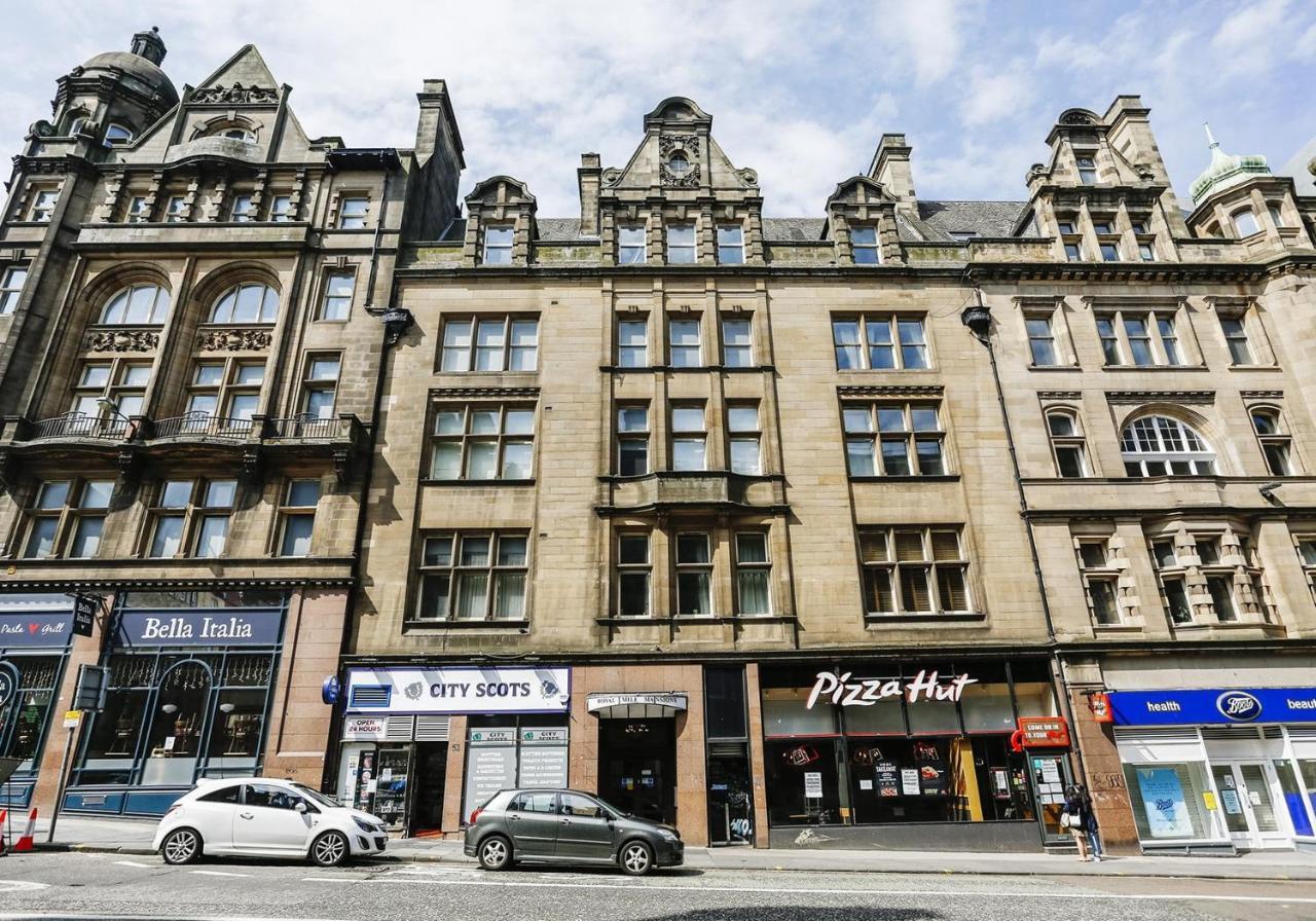 Royal Mile Mansions 2 Bedroom - Edinburgh City Centre ภายนอก รูปภาพ